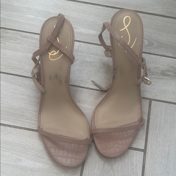 Size 8.5 Sam Edelman heels - Picture 2 of 4